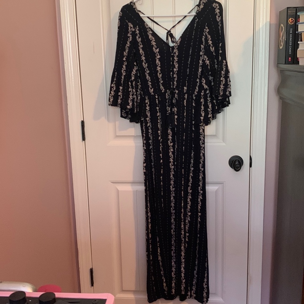 American Eagle Maxi Dress with bell sleeves, front slit, and button-up chest!